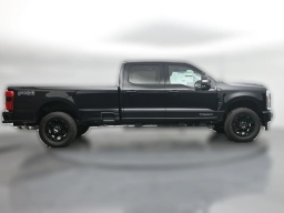 Ford Super Duty F-350 SRW XLT 4WD Crew Cab 8' Box 2026