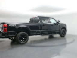 Ford Super Duty F-350 SRW XLT 4WD Crew Cab 8' Box 2026