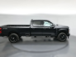 Ford Super Duty F-350 SRW XLT 4WD Crew Cab 8' Box 2026