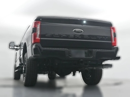 Ford Super Duty F-350 SRW XLT 4WD Crew Cab 8' Box 2026