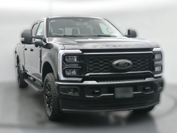 Ford Super Duty F-350 SRW XLT 4WD Crew Cab 8' Box 2026