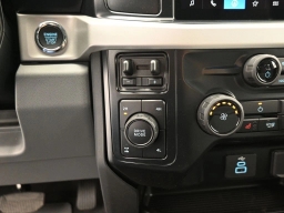 Ford Super Duty F-350 SRW XLT 4WD Crew Cab 8' Box 2026