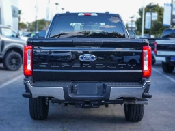Ford Super Duty F-350 SRW XLT 4WD Crew Cab 8' Box 2026