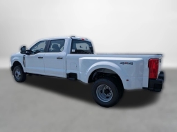 Ford Super Duty F-350 DRW XL 4WD Crew Cab 8' Box 2026