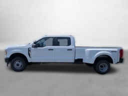 Ford Super Duty F-350 DRW XL 4WD Crew Cab 8' Box 2026
