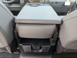 Ford Super Duty F-350 DRW XL 4WD Crew Cab 8' Box 2026