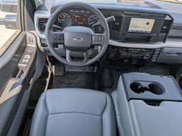 Ford Super Duty F-350 DRW XL 4WD Crew Cab 8' Box 2026