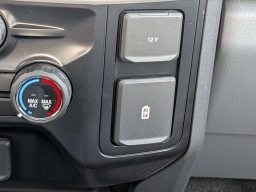 Ford Super Duty F-350 DRW XL 4WD Crew Cab 8' Box 2026