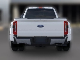 Ford Super Duty F-350 DRW LARIAT 4WD Crew Cab 8' Box 2026