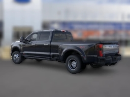 Ford Super Duty F-350 DRW Platinum 4WD Crew Cab 8' Box 2026