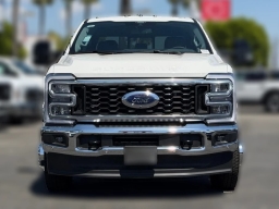 Ford Super Duty F-350 DRW LARIAT 4WD Crew Cab 8' Box 2026