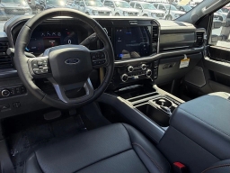 Ford Super Duty F-350 DRW LARIAT 4WD Crew Cab 8' Box 2026