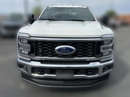 Ford Super Duty F-350 DRW LARIAT 4WD Crew Cab 8' Box 2026
