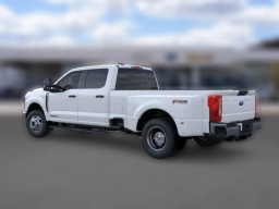 Ford Super Duty F-350 DRW XLT 4WD Crew Cab 8' Box 2026