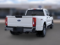 Ford Super Duty F-350 DRW XLT 4WD Crew Cab 8' Box 2026