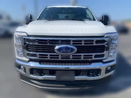 Ford Super Duty F-350 DRW XLT 4WD Crew Cab 8' Box 2026