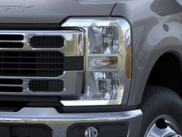 Ford Super Duty F-350 DRW XLT 4WD Crew Cab 8' Box 2026