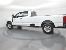 Ford Super Duty F-350 SRW XLT 2WD SuperCab 8' Box 2026