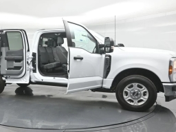 Ford Super Duty F-350 SRW XLT 2WD SuperCab 8' Box 2026