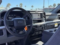 Ford Super Duty F-350 SRW XLT 4WD SuperCab 8' Box 2025