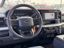 Ford Super Duty F-350 SRW XLT 4WD SuperCab 8' Box 2025