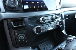 Ford F-150 XLT 4WD SuperCrew 5.5' Box 2026