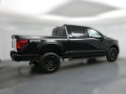 Ford F-150 XLT 4WD SuperCrew 5.5' Box 2026