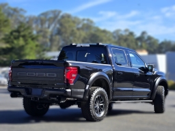 Ford F-150 Raptor 4WD SuperCrew 5.5' Box 2026