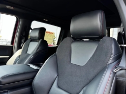 Ford F-150 Raptor 4WD SuperCrew 5.5' Box 2025