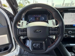 Ford F-150 Raptor 4WD SuperCrew 5.5' Box 2026