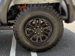 Ford F-150 Raptor 4WD SuperCrew 5.5' Box 2026