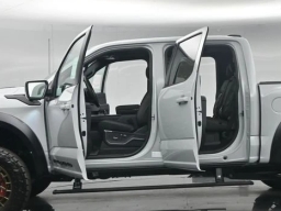 Ford F-150 Raptor 4WD SuperCrew 5.5' Box 2026