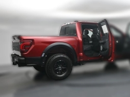 Ford F-150 Raptor 4WD SuperCrew 5.5' Box 2026