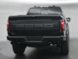 Ford F-150 Raptor 4WD SuperCrew 5.5' Box 2026