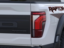 Ford F-150 Raptor 4WD SuperCrew 5.5' Box 2026