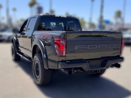 Ford F-150 Raptor 4WD SuperCrew 5.5' Box 2026