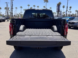 Ford F-150 Raptor 4WD SuperCrew 5.5' Box 2026