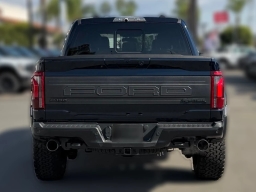 Ford F-150 Raptor 4WD SuperCrew 5.5' Box 2026