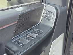 Ford F-150 Raptor 4WD SuperCrew 5.5' Box 2026