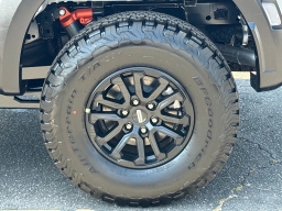 Ford F-150 Raptor 4WD SuperCrew 5.5' Box 2026