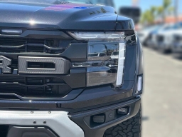 Ford F-150 Raptor 4WD SuperCrew 5.5' Box 2026