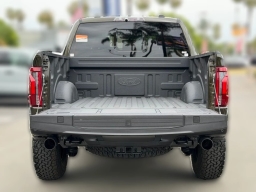 Ford F-150 Raptor 4WD SuperCrew 5.5' Box 2026