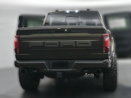 Ford F-150 Raptor 4WD SuperCrew 5.5' Box 2026
