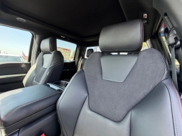 Ford F-150 Raptor 4WD SuperCrew 5.5' Box 2026
