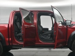 Ford F-150 Raptor 4WD SuperCrew 5.5' Box 2026