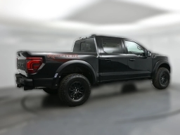 Ford F-150 Raptor 4WD SuperCrew 5.5' Box 2026