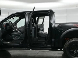Ford F-150 Raptor 4WD SuperCrew 5.5' Box 2026