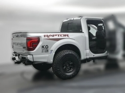 Ford F-150 Raptor 4WD SuperCrew 5.5' Box 2026