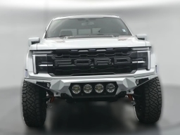 Ford F-150 Raptor 4WD SuperCrew 5.5' Box 2026