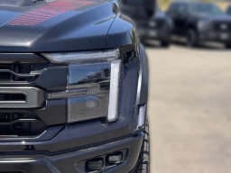 Ford F-150 Raptor 4WD SuperCrew 5.5' Box 2026
